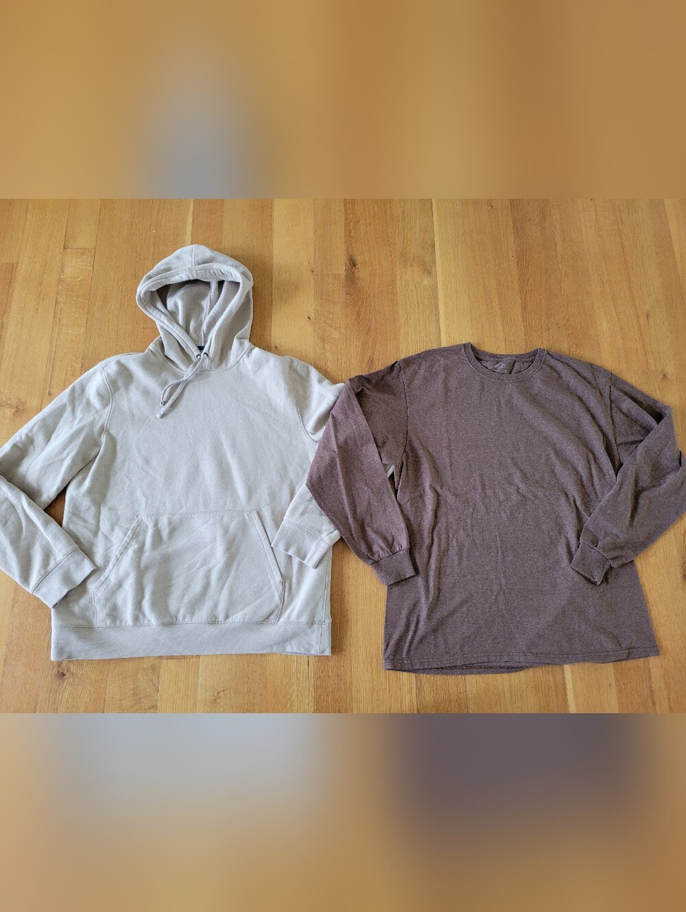 Mens size large shirt and sweatshirt bundle